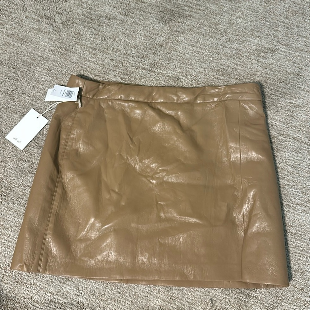 Aritzia faux leather skirt